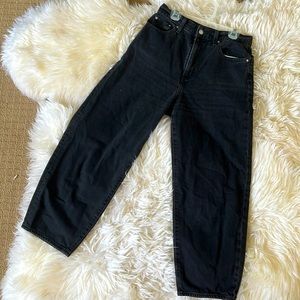 Levi’s black wash balloon leg jeans size 27